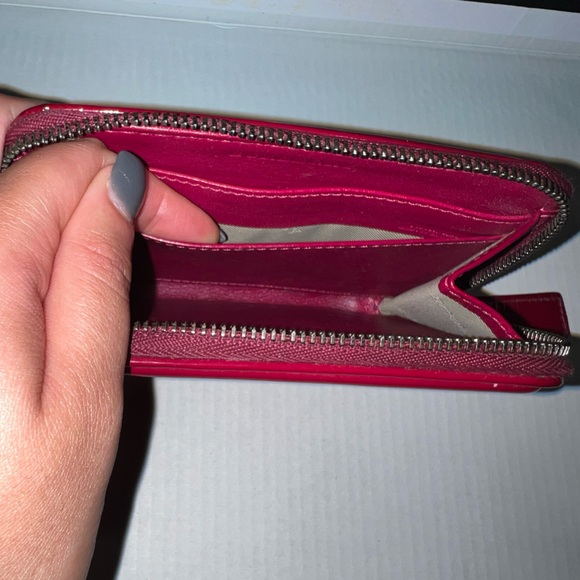 BURBERRY Authentic Small Wallet in Hot Pink - Picture 7 of 8